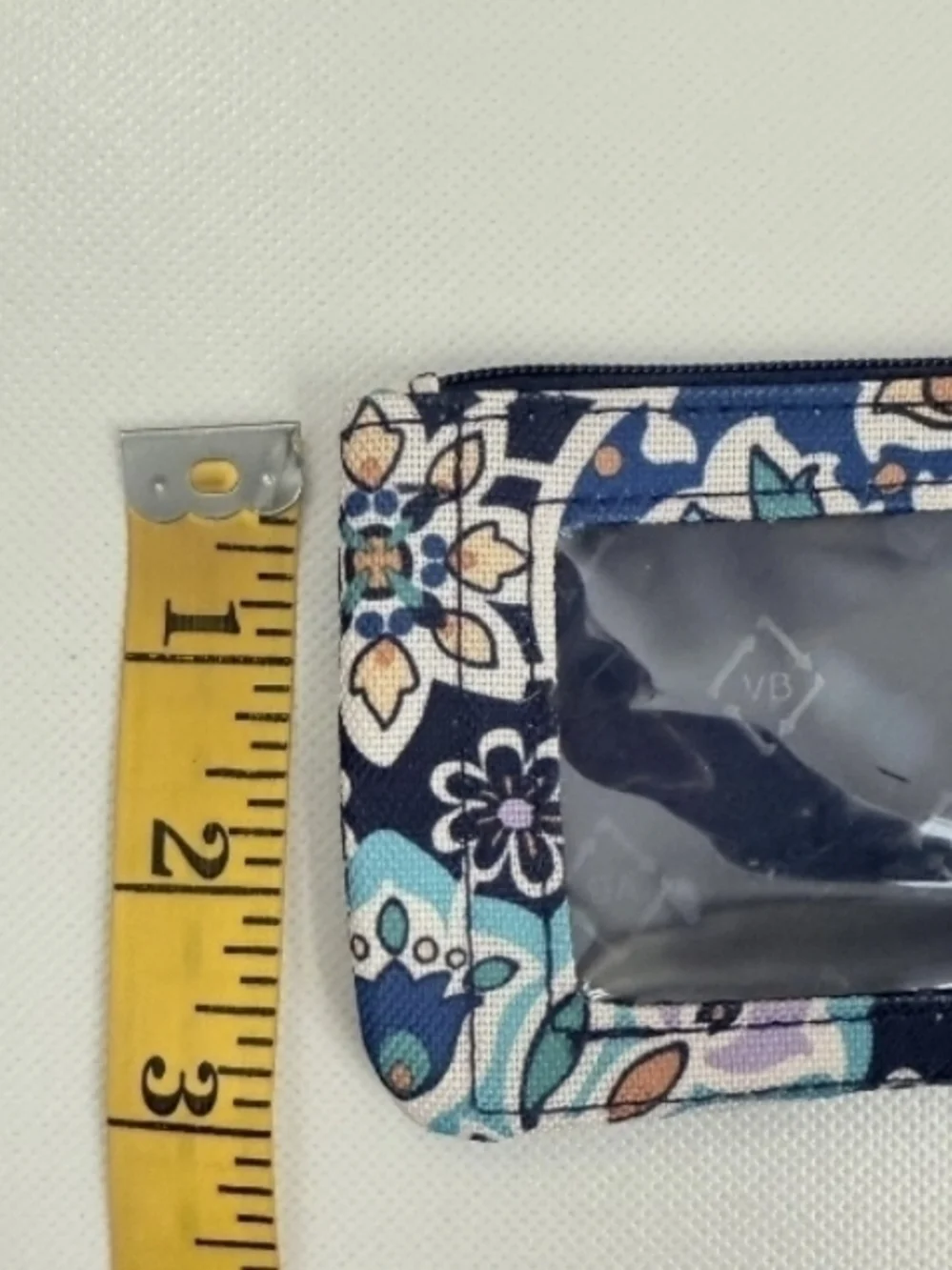 Vera Bradley ID Case- Lisbon Medallion Cool Lighten Up - New In Package - Picture 3 of 5